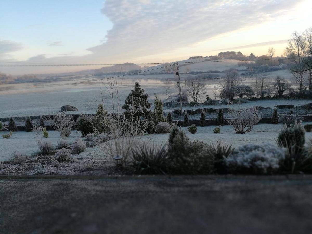 Tower View Lodge Ennis Bagian luar foto