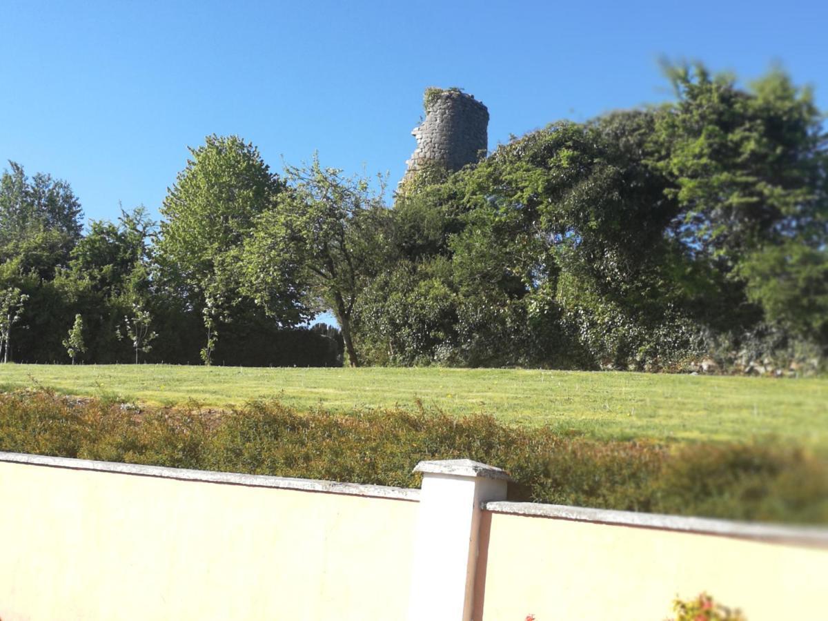 Tower View Lodge Ennis Bagian luar foto