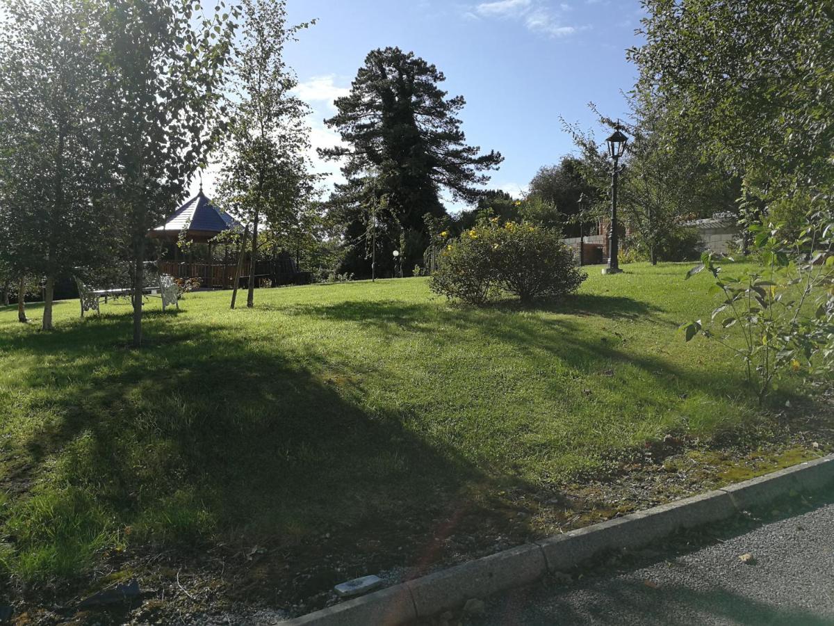 Tower View Lodge Ennis Bagian luar foto
