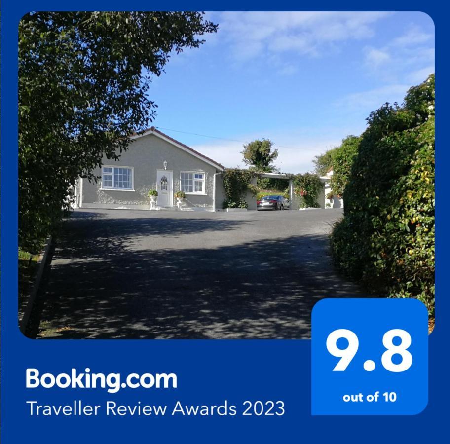 Tower View Lodge Ennis Bagian luar foto