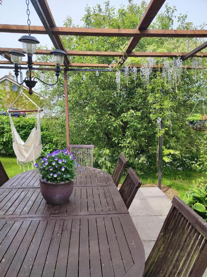 Tower View Lodge Ennis Bagian luar foto