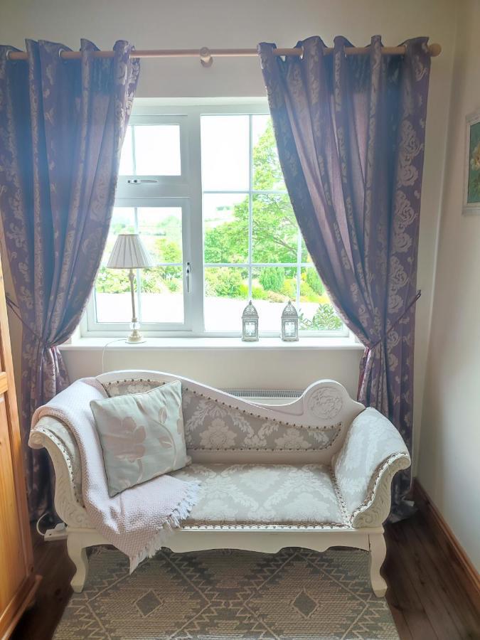 Tower View Lodge Ennis Bagian luar foto