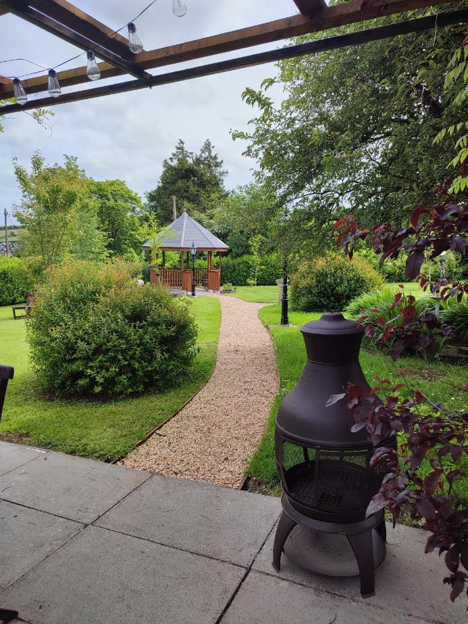 Tower View Lodge Ennis Bagian luar foto