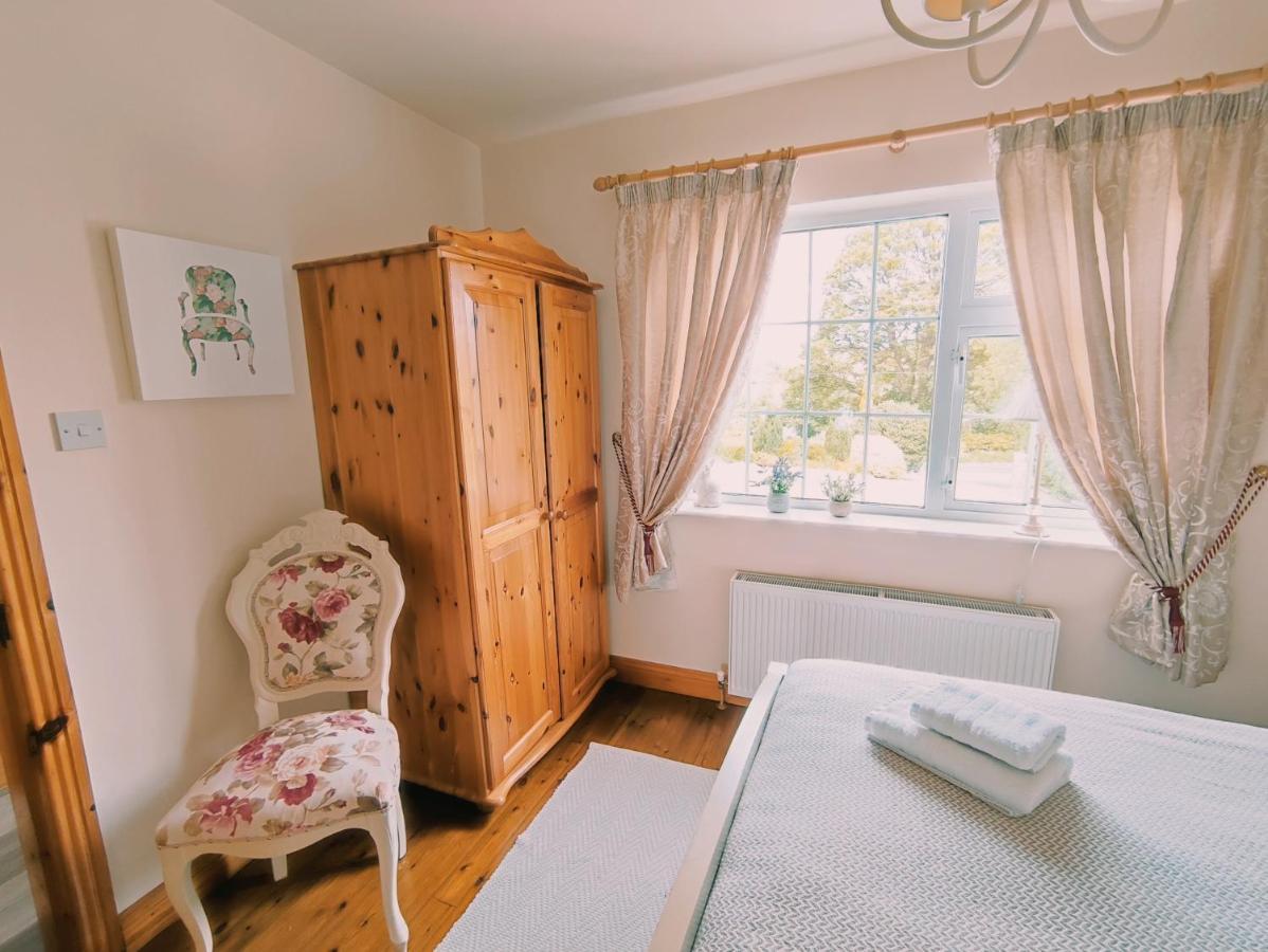 Tower View Lodge Ennis Bagian luar foto