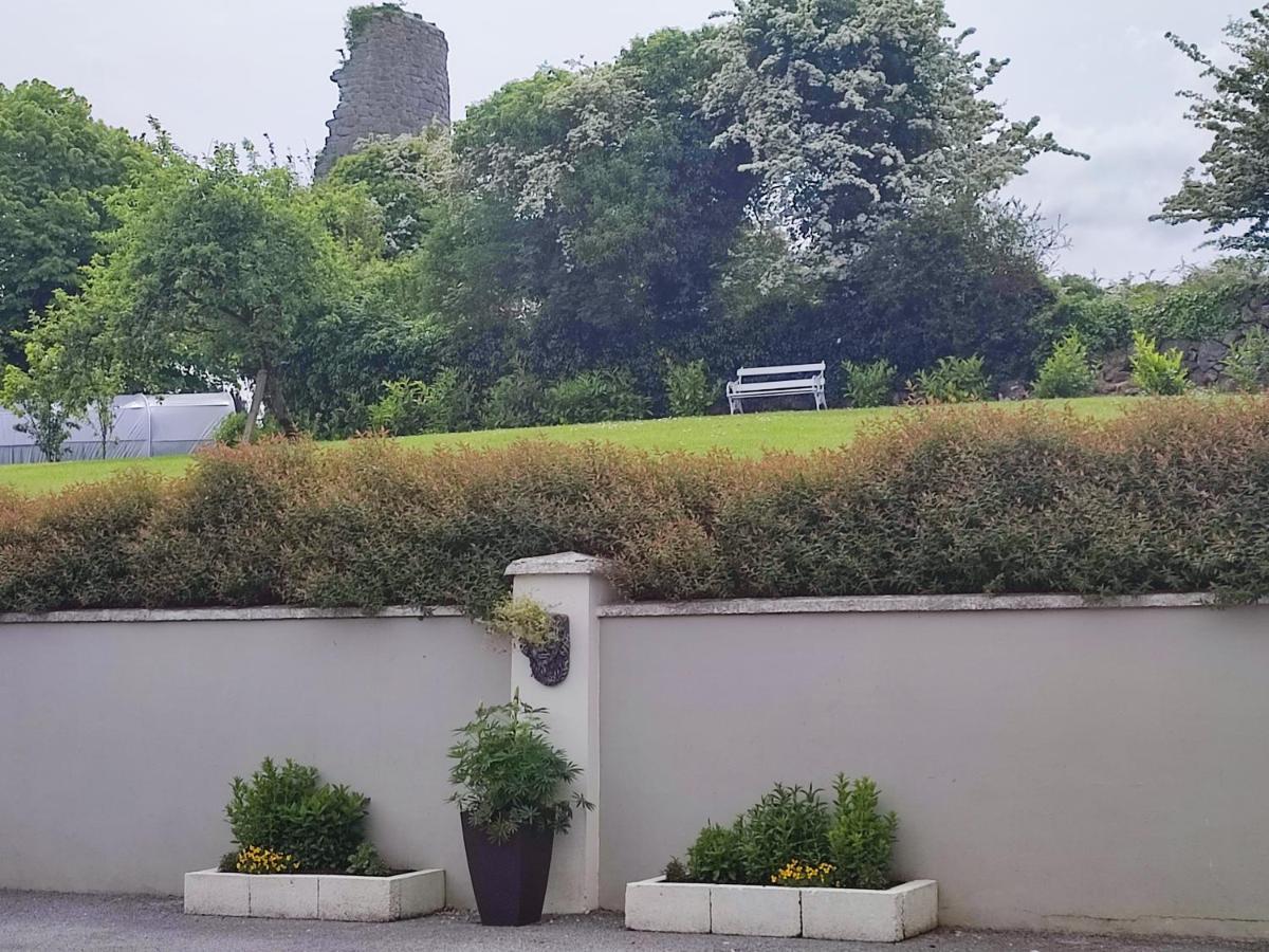 Tower View Lodge Ennis Bagian luar foto