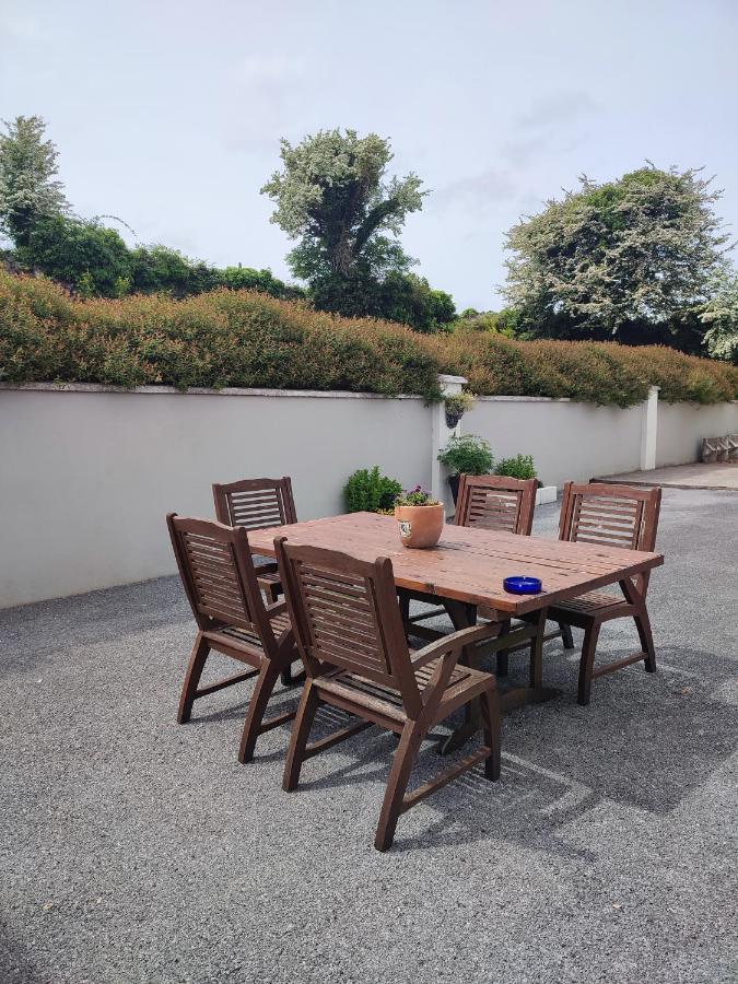 Tower View Lodge Ennis Bagian luar foto